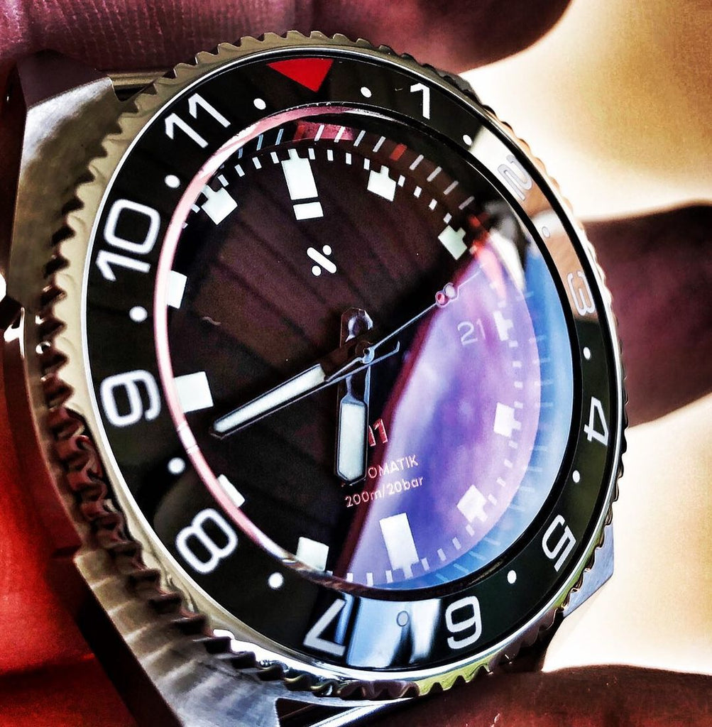 Seiko Watch Crystal Upgrades: Which Anti-Reflective Coating Should You Choose?