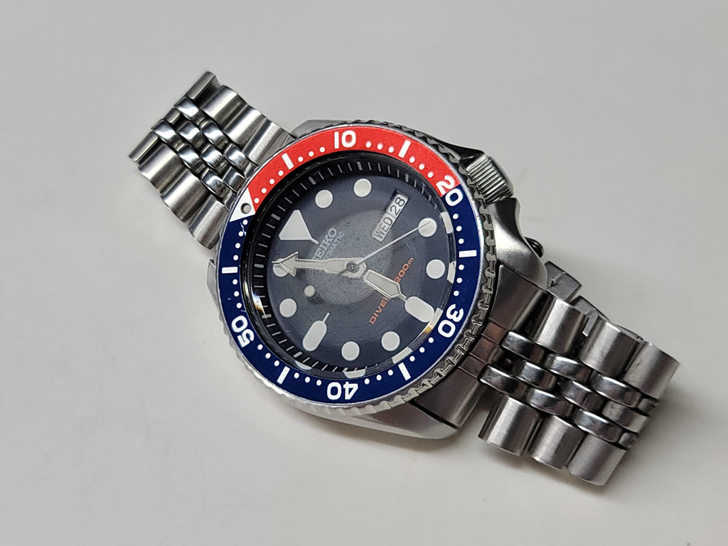 How to Remove Water and Moisture from Your Seiko Watch