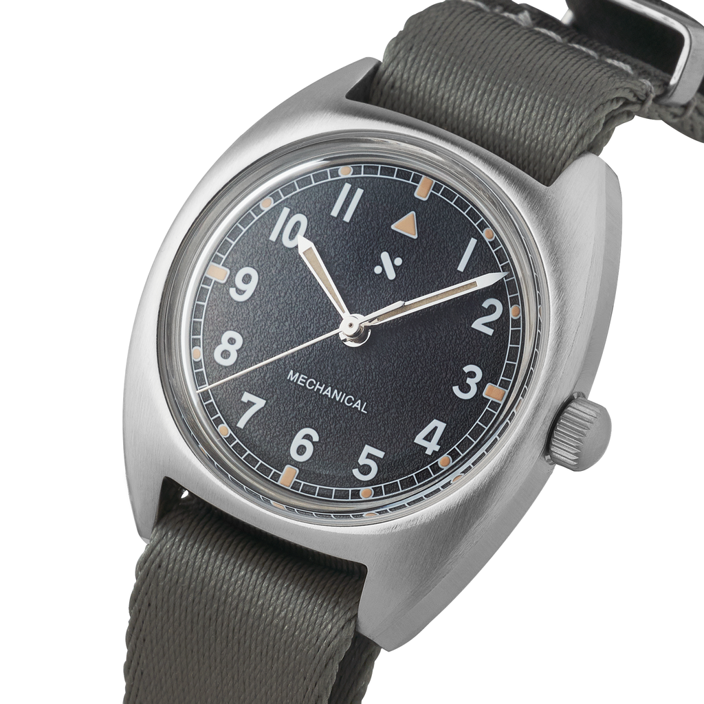 NMK21 Automatic Pilot Watch: Tonneau Steel